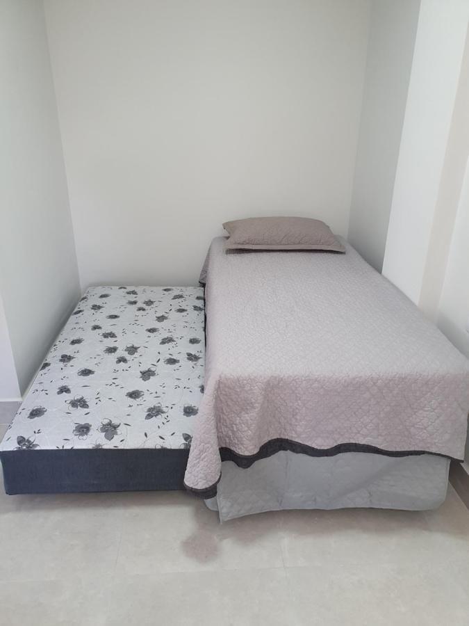 Lindo dúplex Guarujá 2 quartos a 300 mts praia Enseada Exterior foto